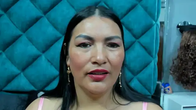 PENELOPELEWISs online show from 10-30-25, 07:36