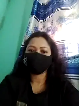 Snapshot of Bithi-Ray chatting on 12-15-24, 04:29 Bithi-Ray online show from 12-15-24, 04:29