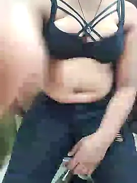 Snapshot of Cute-Anamika50 chatting on 12-22-24, 05:23 Cute-Anamika50 online show from 12-22-24, 05:23