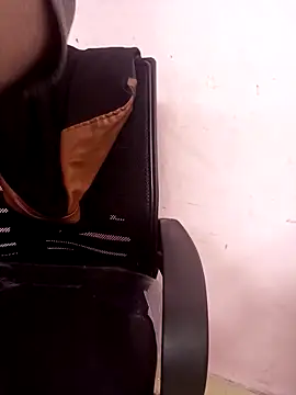 Snapshot of Cute-Anamika50 chatting on 02-08-25, 04:14 Cute-Anamika50 online show from 02-08-25, 04:14