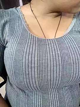 Snapshot of Cute-Anamika50 chatting on 02-15-25, 07:16 Cute-Anamika50 online show from 02-15-25, 07:16