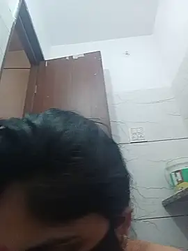 Snapshot of Cute-Aadhvita chatting on 05-17-26, 04:21 Cute-Aadhvita online show from 05-17-26, 04:21
