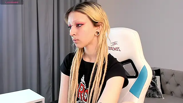 Lexy-Woorhez online show from 10-17-25, 11:35