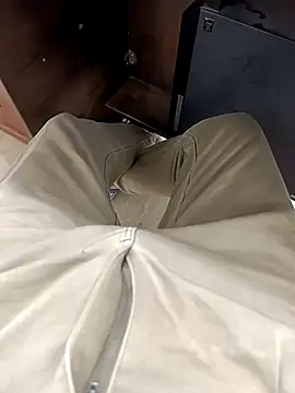 Snapshot of Kakabiraji chatting on 12-19-24, 06:23 Kakabiraji online show from 12-19-24, 06:23