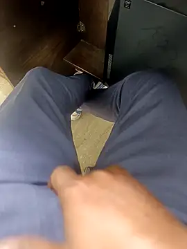 Snapshot of Kakabiraji chatting on 12-20-24, 11:21 Kakabiraji online show from 12-20-24, 11:21