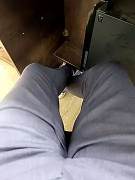 Snapshot of Kakabiraji chatting on 02-14-25, 11:21 Kakabiraji online show from 02-14-25, 11:21