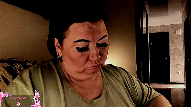 SexxyDreams1 online show from 10-09-25, 05:16