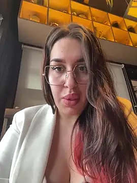 VikiDemi online show from 03-02-25, 01:38