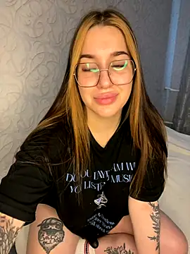 VikiDemi online show from 09-26-25, 06:50