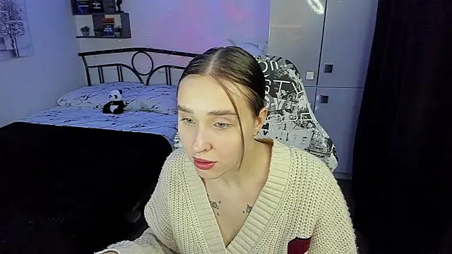 Snapshot of LinaTruly chatting on 11-10-25, 09:47 LinaTruly online show from 11-10-25, 09:47