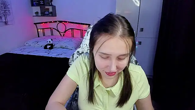 Snapshot of LinaTruly chatting on 11-13-25, 10:30 LinaTruly online show from 11-13-25, 10:30