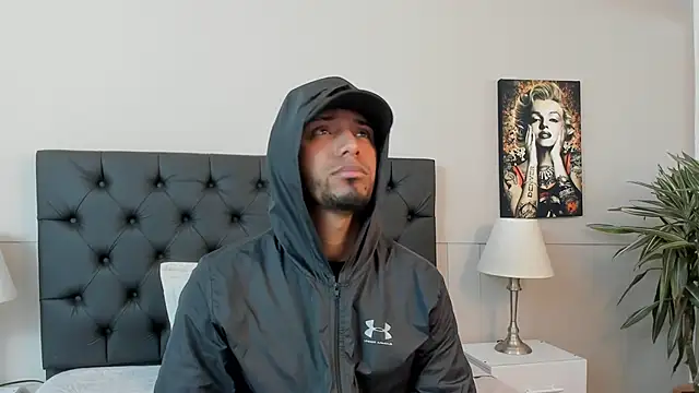 Snapshot of Robin_Rief chatting on 09-28-25, 03:12 Robin Rief online show from 09-28-25, 03:12