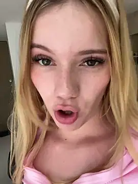 NicoleCut online show from 02-18-25, 05:10