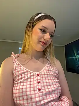 NicoleCut online show from 11-08-25, 10:48