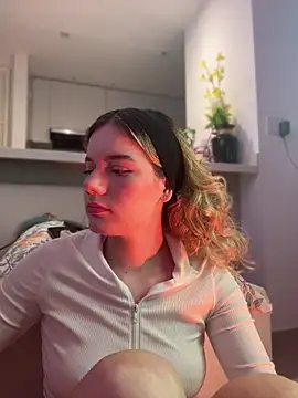 NicoleCut online show from 04-16-26, 09:43