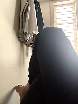 Snapshot of suryavanshi7inch chatting on 02-15-26, 05:37 suryavanshi7inch online show from 02-15-26, 05:37