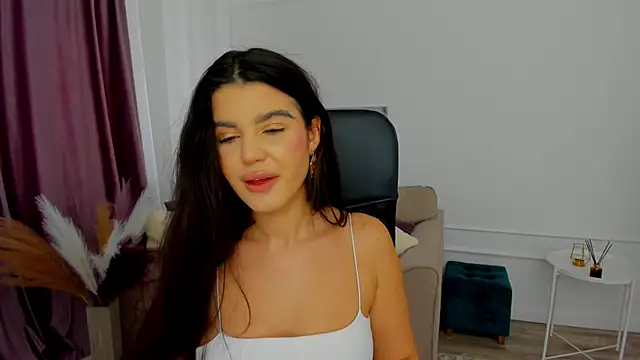 AlluringAriel online show from 02-06-25, 06:29