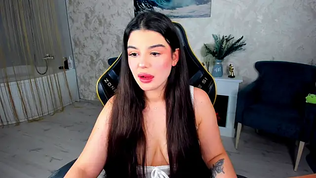 Snapshot of AlluringAriel chatting on 06-06-26, 11:26 AlluringAriel online show from 06-06-26, 11:26