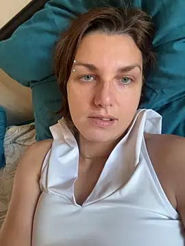 Snapshot of Magic__smile chatting on 10-07-25, 05:26 Magic smile online show from 10-07-25, 05:26