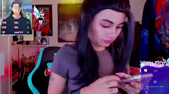 Snapshot of _sakae_ chatting on 03-12-25, 07:13  sakae  online show from 03-12-25, 07:13