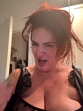 Snapshot of Engel_mia chatting on 09-20-25, 08:32 Engel mia online show from 09-20-25, 08:32