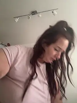 Engel mia online show from 11-30-25, 11:03