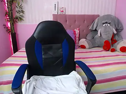 ximena bunny online show from 12-24-24, 06:50