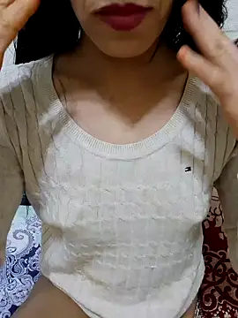 Snapshot of Linda-53 chatting on 03-07-25, 01:20 Linda-53 online show from 03-07-25, 01:20