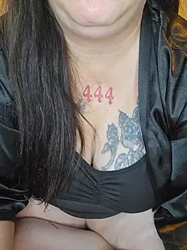 Snapshot of PeakabumPromo chatting on 11-09-25, 12:42 PeakabumPromo online show from 11-09-25, 12:42