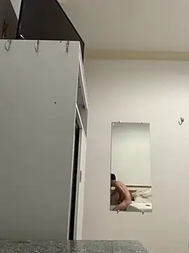 thguinho13 online show from 12-17-25, 12:27