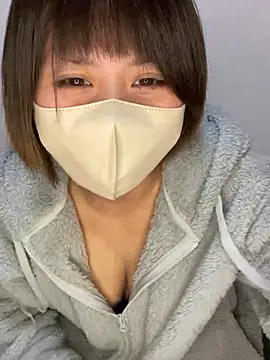 Snapshot of -anzu-o chatting on 12-25-24, 12:47 -anzu-o online show from 12-25-24, 12:47