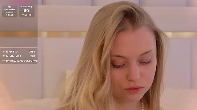 Snapshot of DorisHell chatting on 01-22-25, 12:06 DorisHell online show from 01-22-25, 12:06