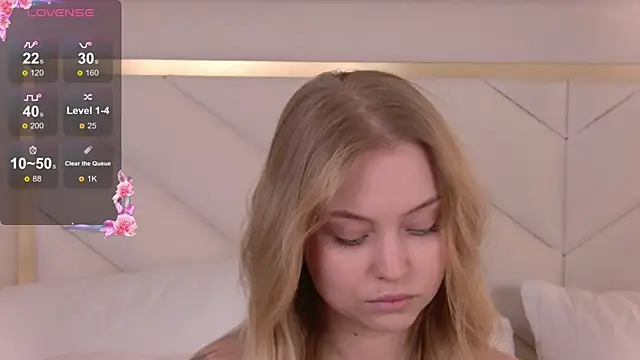 Snapshot of DorisHell chatting on 02-02-25, 12:09 DorisHell online show from 02-02-25, 12:09