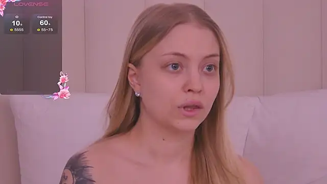 Snapshot of DorisHell chatting on 02-05-25, 09:18 DorisHell online show from 02-05-25, 09:18