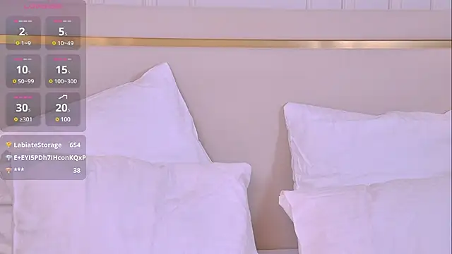 Snapshot of DorisHell chatting on 03-01-25, 06:11 DorisHell online show from 03-01-25, 06:11