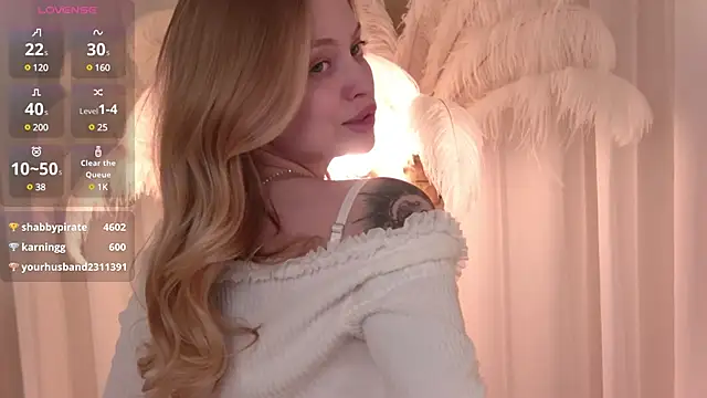 Snapshot of DorisHell chatting on 03-21-25, 12:18 DorisHell online show from 03-21-25, 12:18