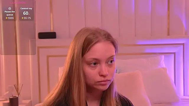 Snapshot of DorisHell chatting on 09-09-25, 06:07 DorisHell online show from 09-09-25, 06:07