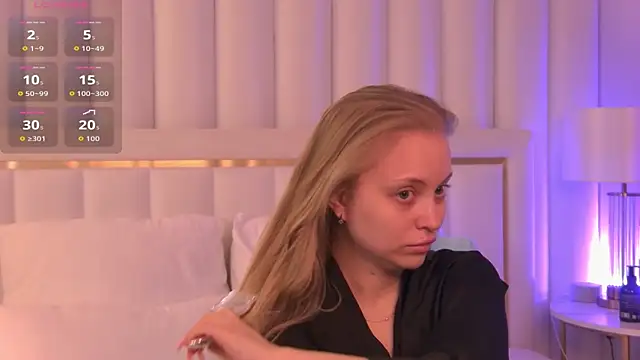 Snapshot of DorisHell chatting on 09-24-25, 03:10 DorisHell online show from 09-24-25, 03:10