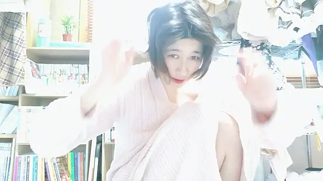 Snapshot of morikawa_sayaka chatting on 10-17-25, 11:40 morikawa sayaka online show from 10-17-25, 11:40