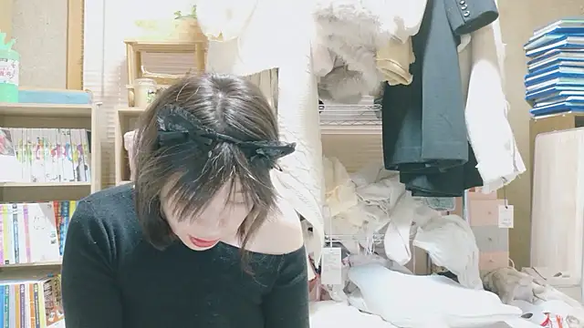 Snapshot of morikawa_sayaka chatting on 11-25-25, 11:38 morikawa sayaka online show from 11-25-25, 11:38