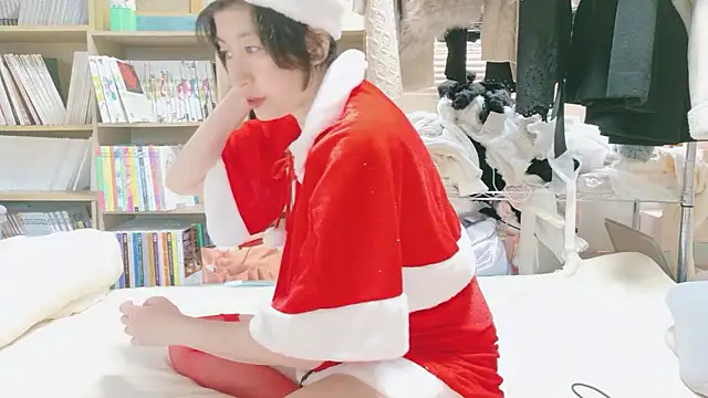 Snapshot of morikawa_sayaka chatting on 12-20-25, 12:18 morikawa sayaka online show from 12-20-25, 12:18