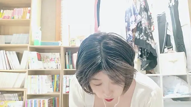 Snapshot of morikawa_sayaka chatting on 01-09-26, 12:57 morikawa sayaka online show from 01-09-26, 12:57