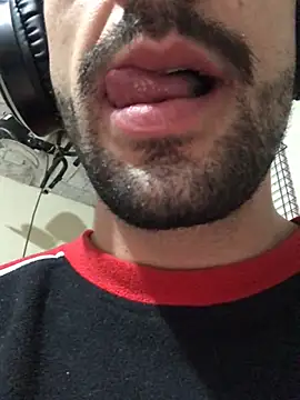 Snapshot of jolesin chatting on 12-23-24, 06:44 jolesin online show from 12-23-24, 06:44