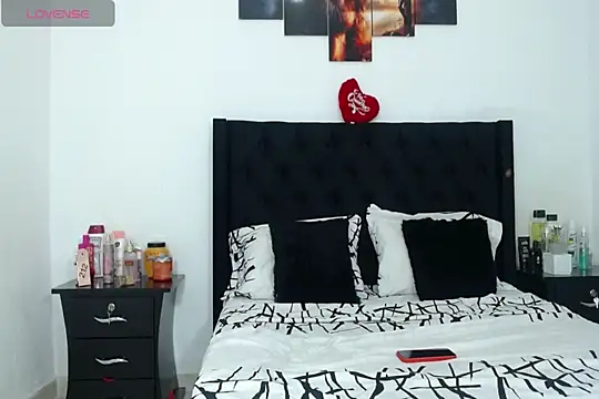 Beautifulkattia online show from 01-17-25, 09:39