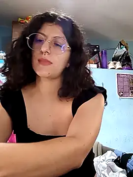 Snapshot of LoveElectra chatting on 04-07-26, 01:44 LoveElectra online show from 04-07-26, 01:44