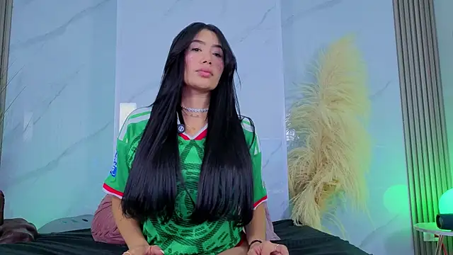 Chlooee   online show from 07-02-26, 01:16