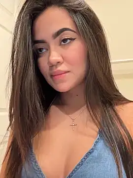 Snapshot of xsweetv chatting on 02-17-25, 03:36 xsweetv online show from 02-17-25, 03:36