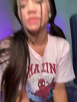 Snapshot of xsweetv chatting on 09-16-25, 03:24 xsweetv online show from 09-16-25, 03:24