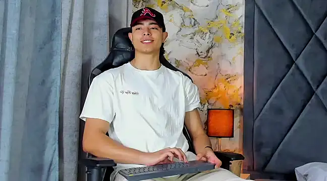 Snapshot of JoshRashfordd chatting on 01-20-25, 11:24 JoshRashfordd online show from 01-20-25, 11:24