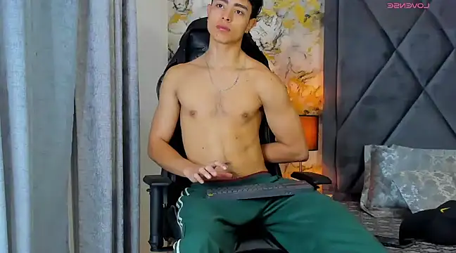 Snapshot of JoshRashfordd chatting on 01-26-25, 11:39 JoshRashfordd online show from 01-26-25, 11:39